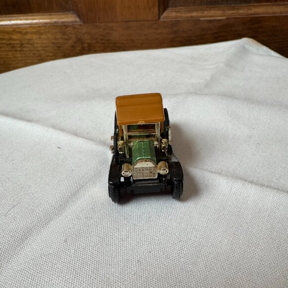 Reader's Digest Association - No. 304 - Model "T" Ford 1910 - Picture 3 of 7